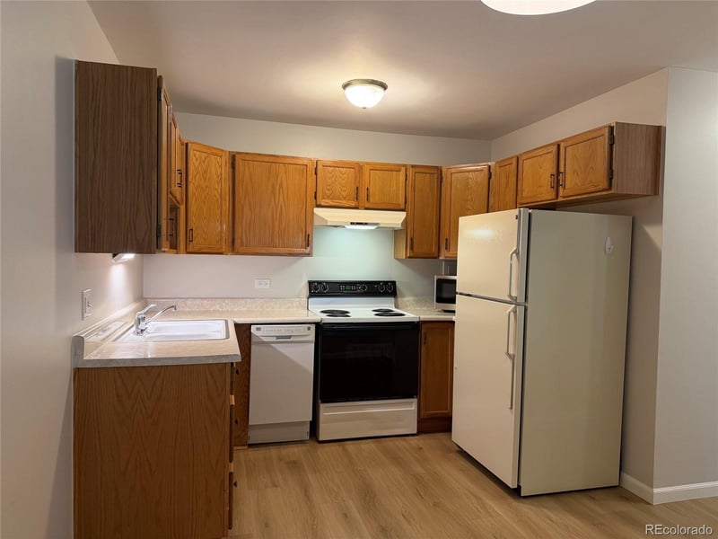 610 S Alton Way #2A, Denver, CO 80247