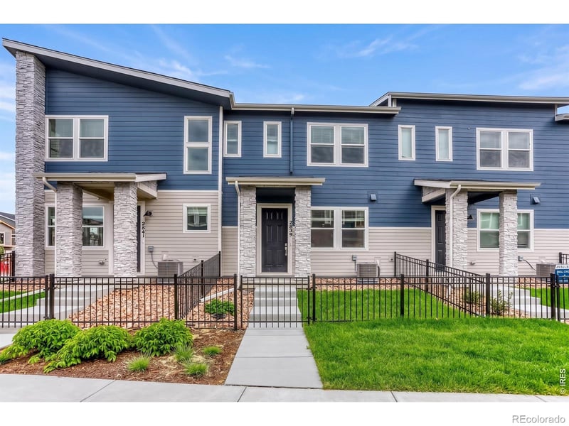 2839 Bear Springs Cir, Longmont, CO 80503