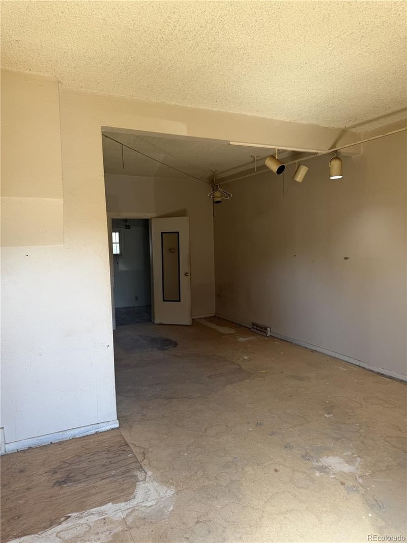 1309 Chester St, Aurora, CO 80010
