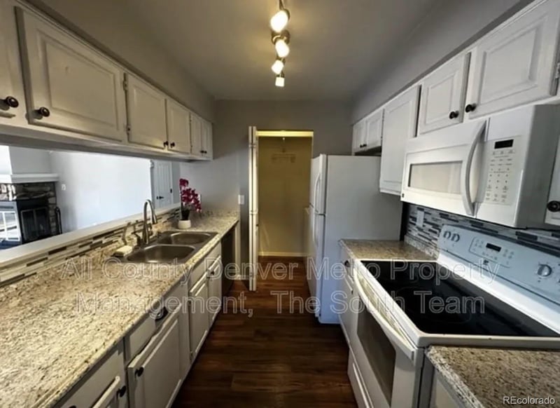 7379 S Gore Range Rd #207, Littleton, CO 80127