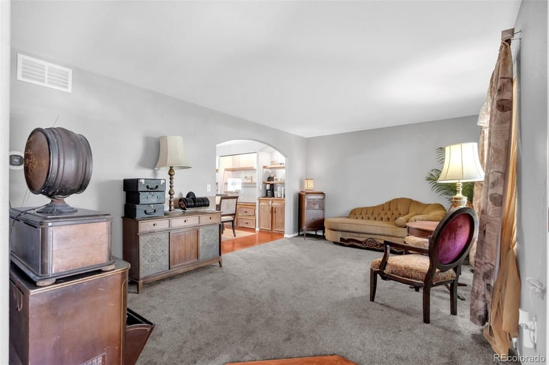 4860 Crown Blvd, Denver, CO 80239