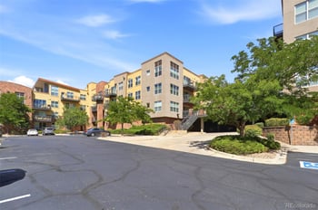 9059 E Panorama Cir #B111, Englewood, CO 80112