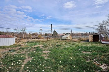 2110 Eagle Cir, Aurora, CO 80011