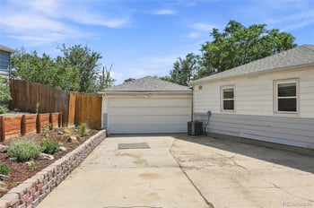 2130 Hoyt Dr, Thornton, CO 80229