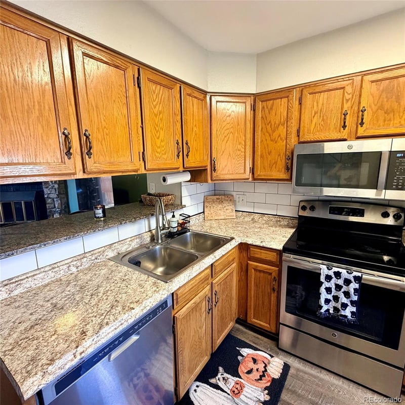 1263 S Idalia St, Aurora, CO 80017
