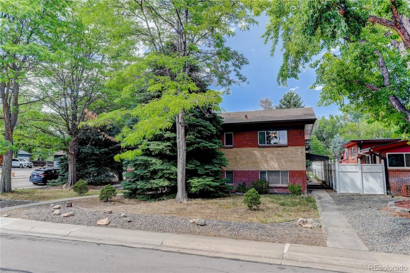8395 W 17th Ave, Lakewood, CO 80214