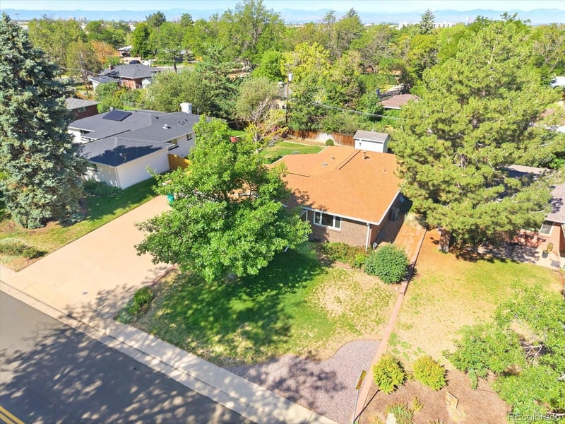 275 Moline St, Aurora, CO 80010