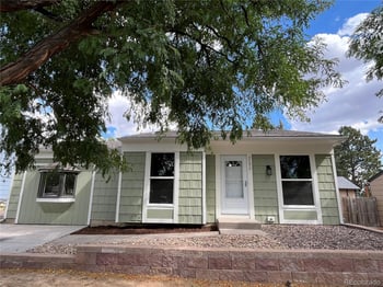 20672 E Batavia Dr, Aurora, CO 80011