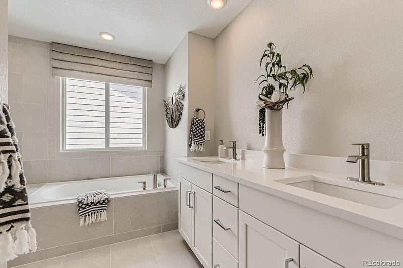 3231 N Elk Way, Aurora, CO 80019
