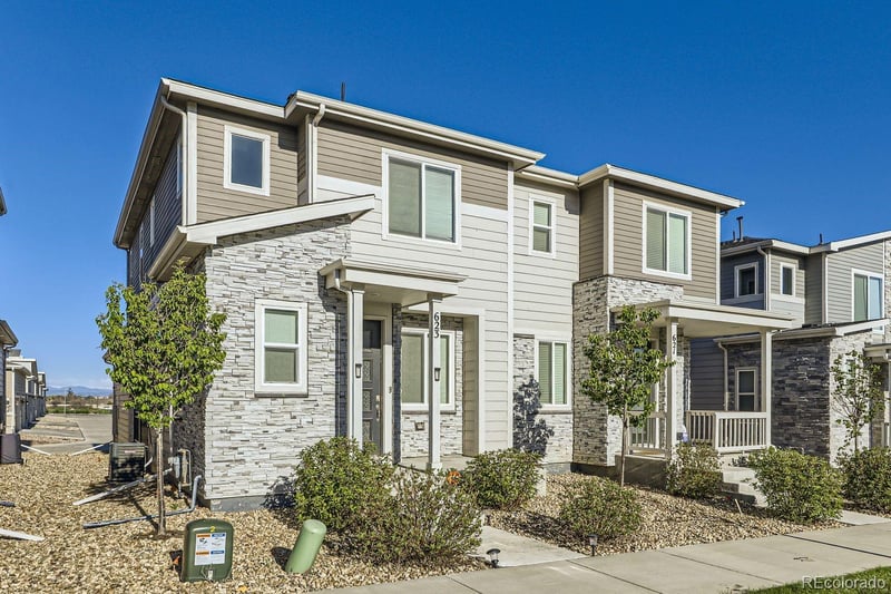 623 S Pitkin Ct, Aurora, CO 80017