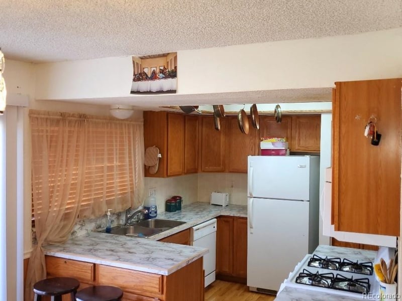 1227 S Uvalda St, Aurora, CO 80012