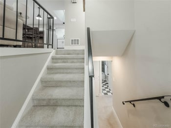 6895 S Ulster Cir, Englewood, CO 80112