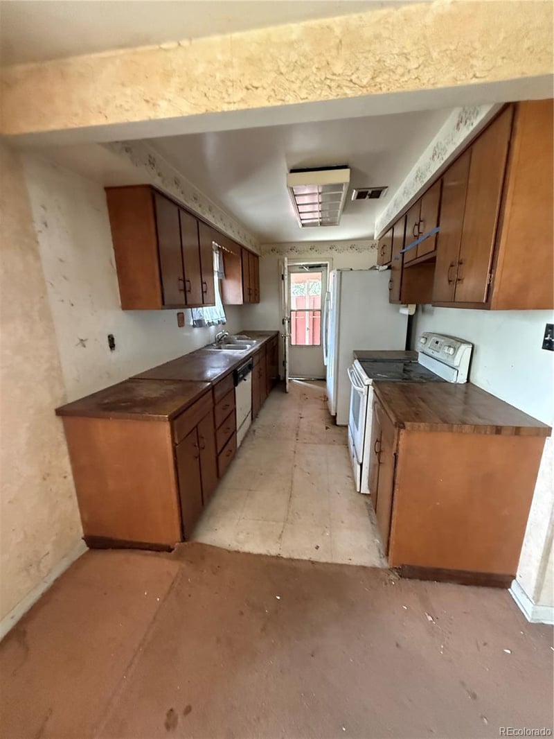 8110 W 64th Ave, Arvada, CO 80004