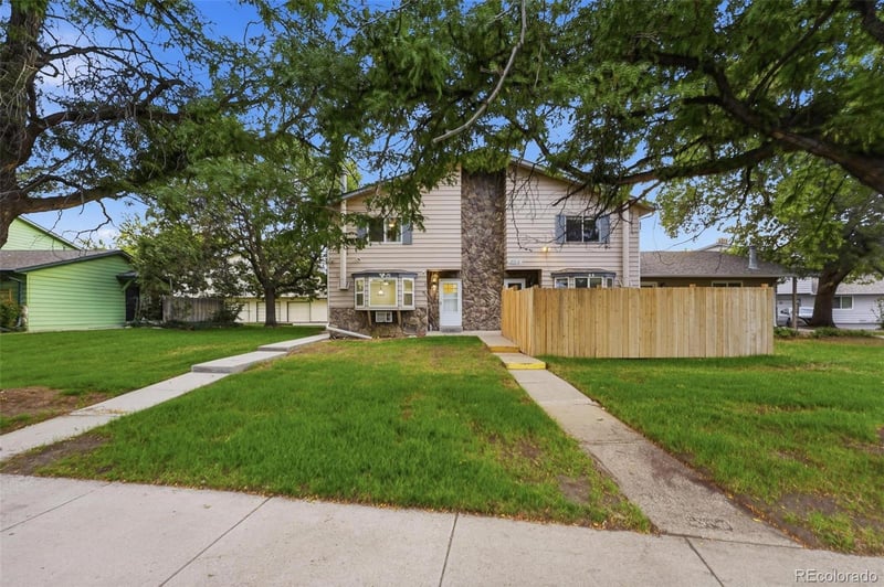 92 N Newark St #C, Aurora, CO 80012