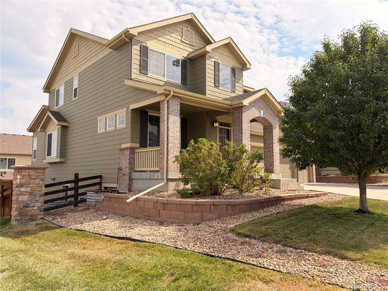 22517 E Layton Cir, Aurora, CO 80015