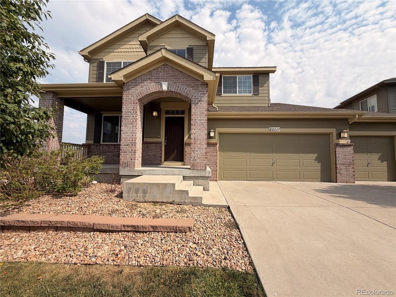 22517 E Layton Cir, Aurora, CO 80015