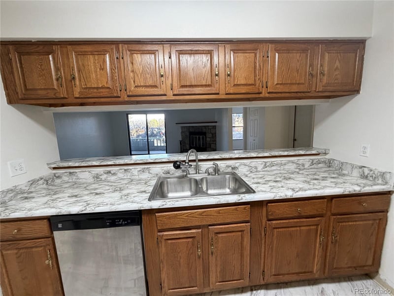 12043 W Cross Dr #107, Littleton, CO 80127