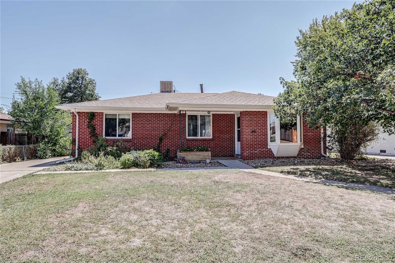 5550 Holland Dr, Arvada, CO 80002