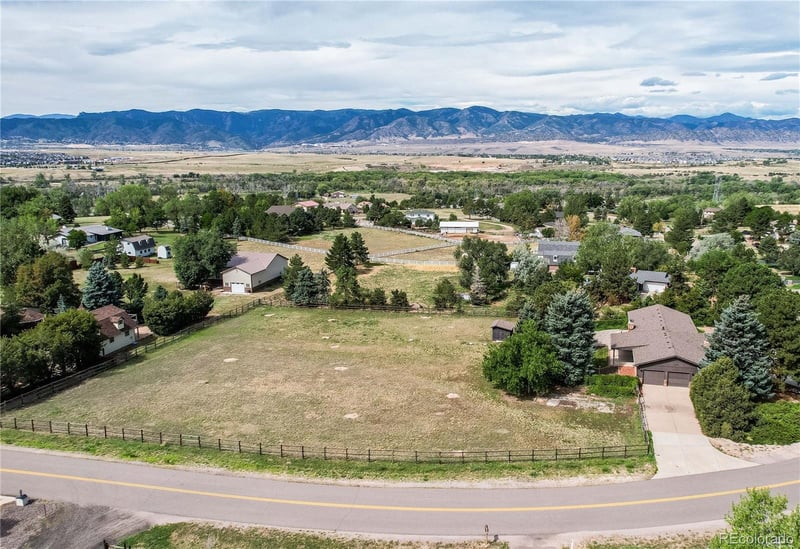 7070 W Pineview Dr, Littleton, CO 80125