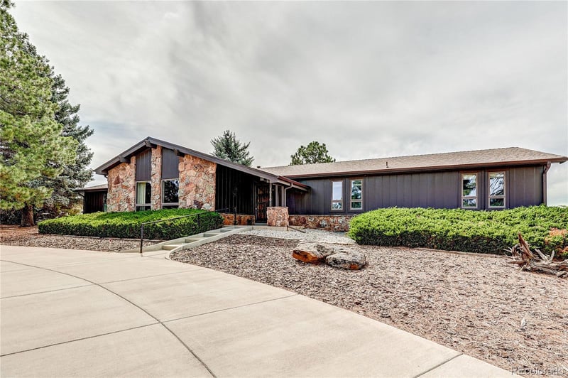 7070 W Pineview Dr, Littleton, CO 80125