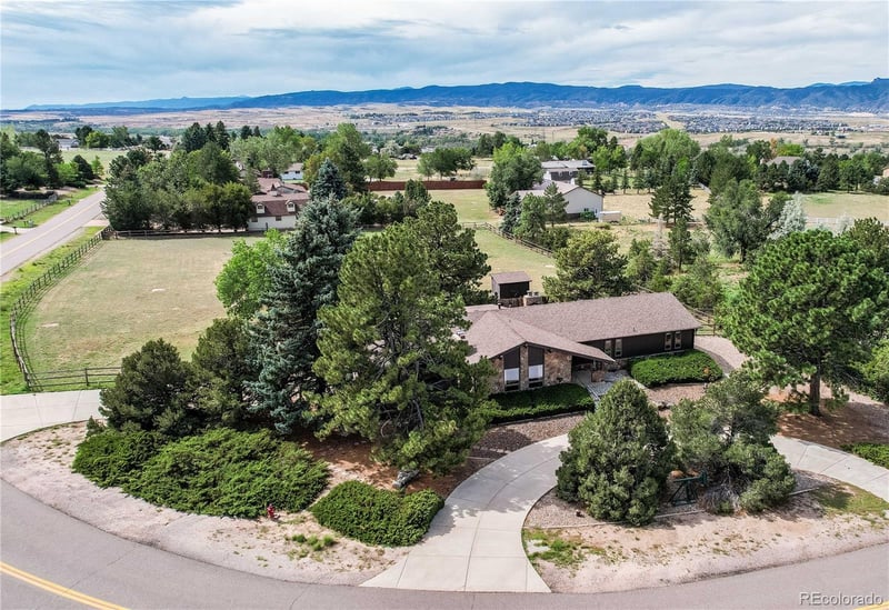 7070 W Pineview Dr, Littleton, CO 80125