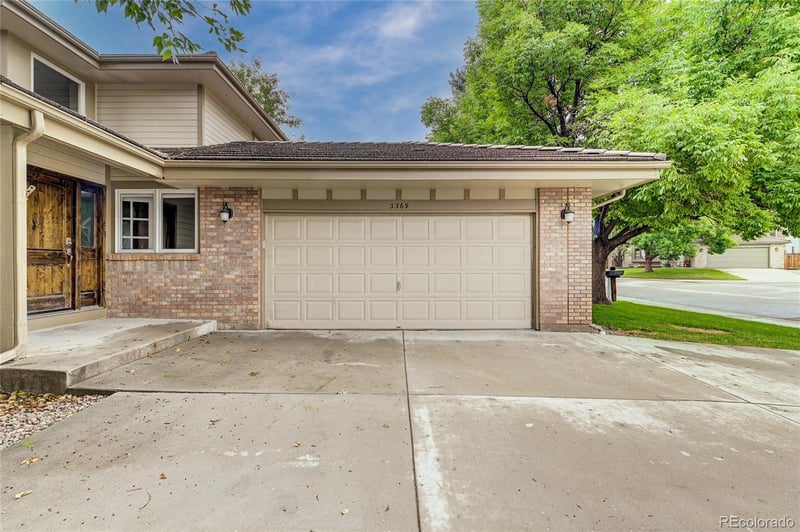 3369 S Tulare Ct, Denver, CO 80231