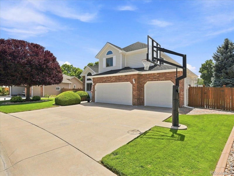 1009 Medicine Man Ct, Windsor, CO 80550
