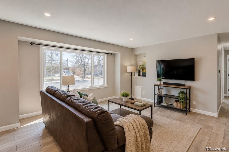 6733 S Ash Way, Littleton, CO 80122