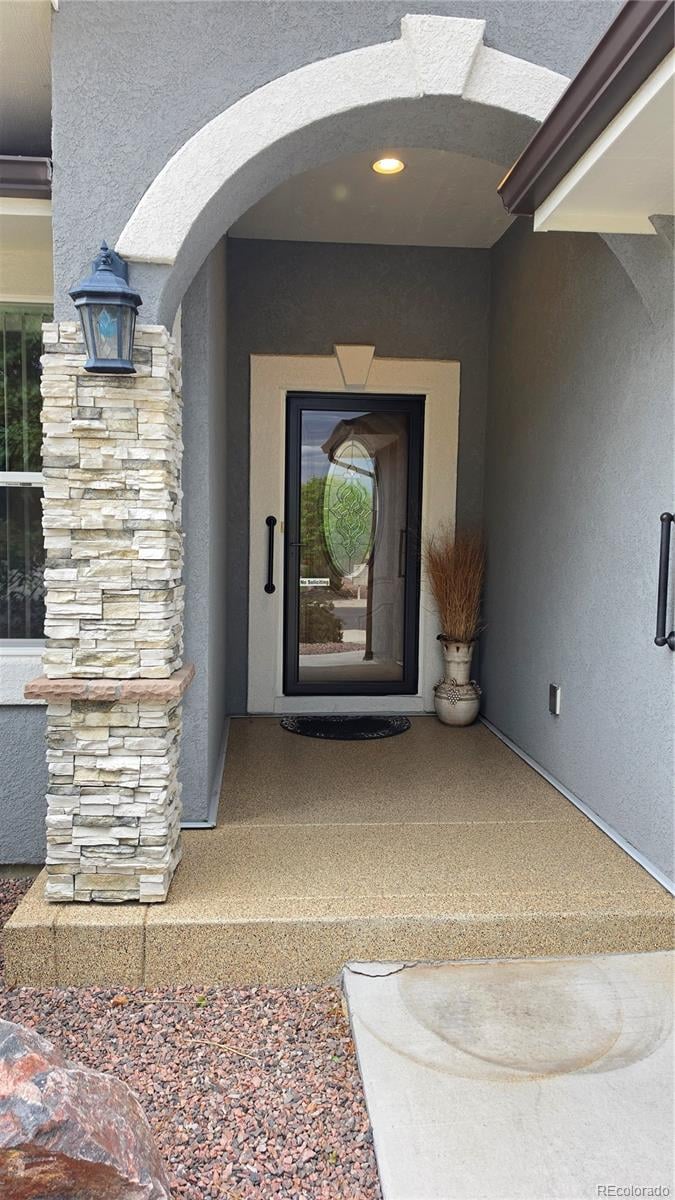 2224 Crestwood Ln, Pueblo, CO 81008