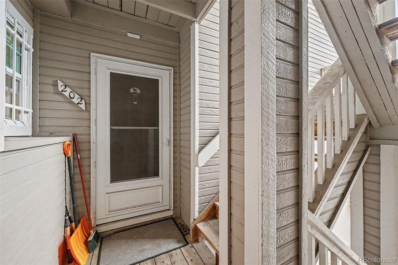 5706 W Asbury Pl #202, Lakewood, CO 80227