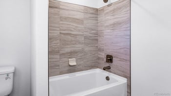 677 N Ukraine St, Aurora, CO 80018