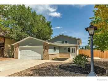 1226 Hunter Ct, Longmont, CO 80501