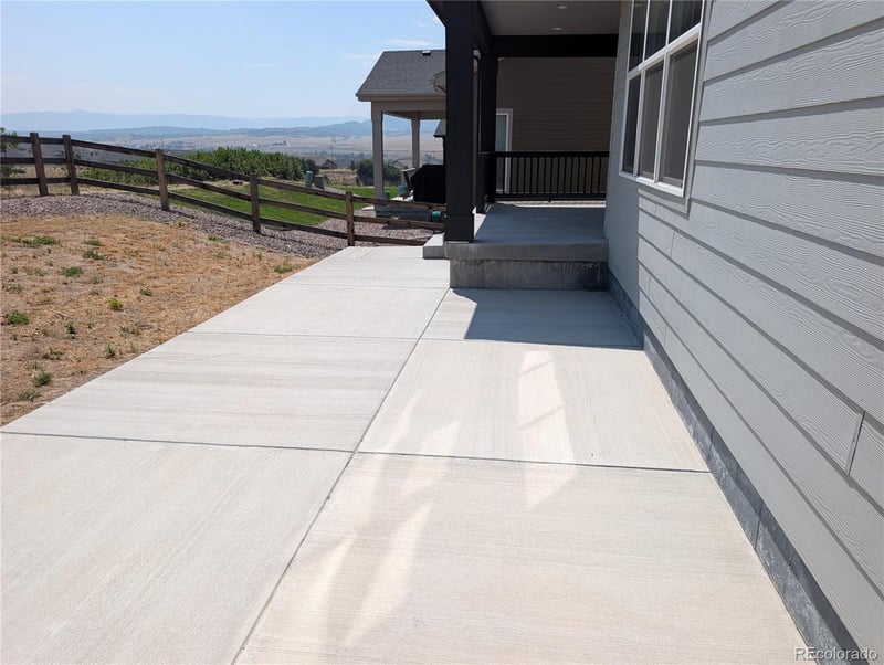 667 Simmental Loop, Castle Rock, CO 80104