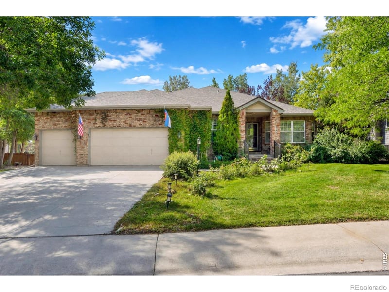 925 Deerhurst Cir, Fort Collins, CO 80525