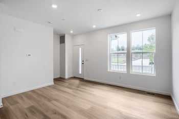 7675 S Mobile Way, Centennial, CO 80016