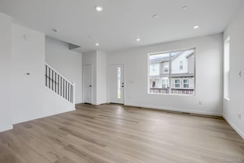 7649 S Cherokee Cir E, Centennial, CO 80016
