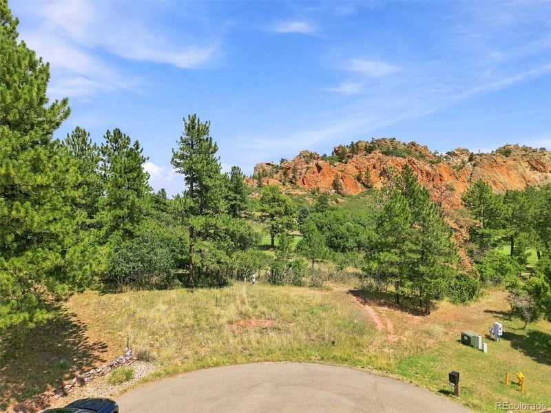 5979 Tamarask Ct, Larkspur, CO 80118