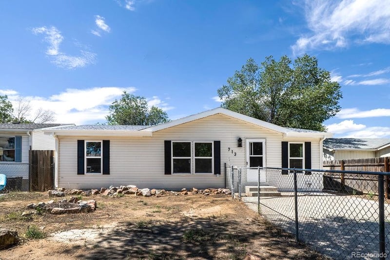 713 Santa Barbara Ave, Pueblo, CO 81005