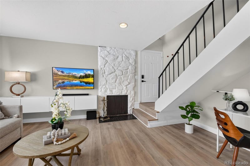 1306 S Carson Way, Aurora, CO 80012