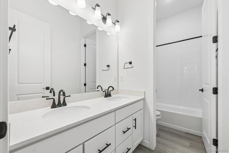3783 Emerald Shore Cir, Loveland, CO 80538