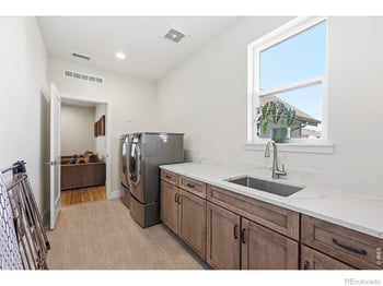 9158 Star Fall Cir, Littleton, CO 80125
