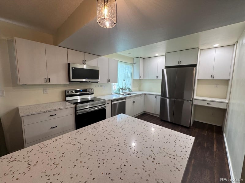 19727 E Oxford Dr, Aurora, CO 80013