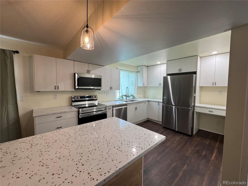 19727 E Oxford Dr, Aurora, CO 80013