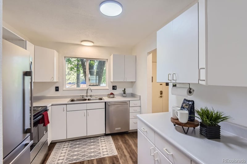 7755 E Quincy Ave #T6, Denver, CO 80237