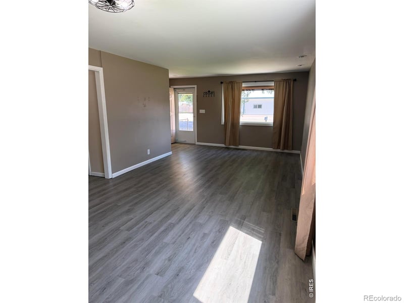 307 16th St, Burlington, CO 80807