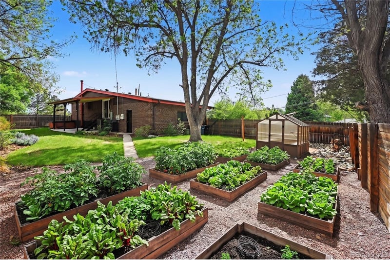 1890 S Monaco Pw, Denver, CO 80224