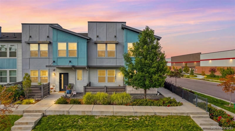 16291 Bolling Dr, Denver, CO 80239