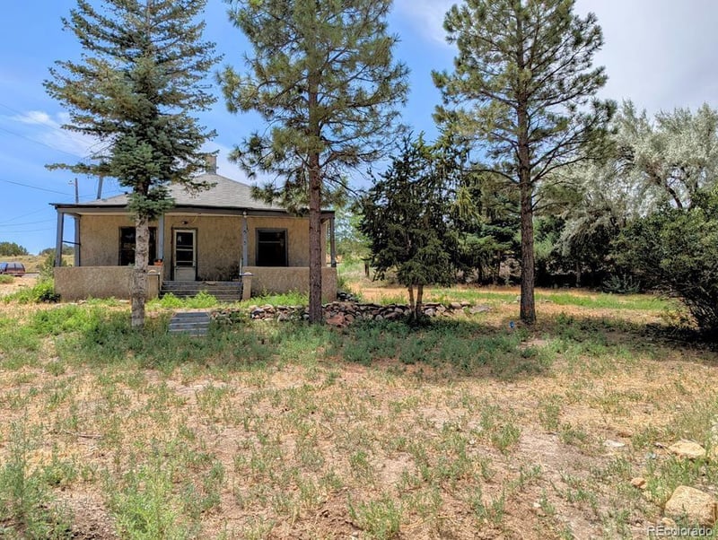 505 W 10th St, Walsenburg, CO 81089