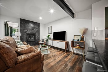 910 S Dahlia St #A, Denver, CO 80246