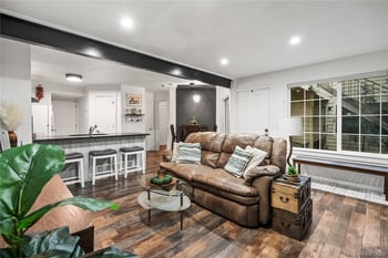 910 S Dahlia St #A, Denver, CO 80246